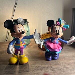 2025 Disneyland 70th Anniversary Set of Mickey Mouse & Minnie Mouse Figures